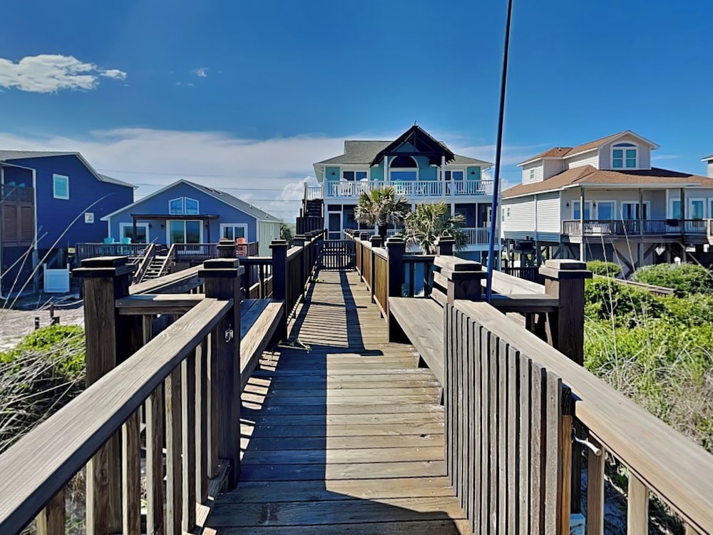 Blue Me A Wave by Topsail Realty