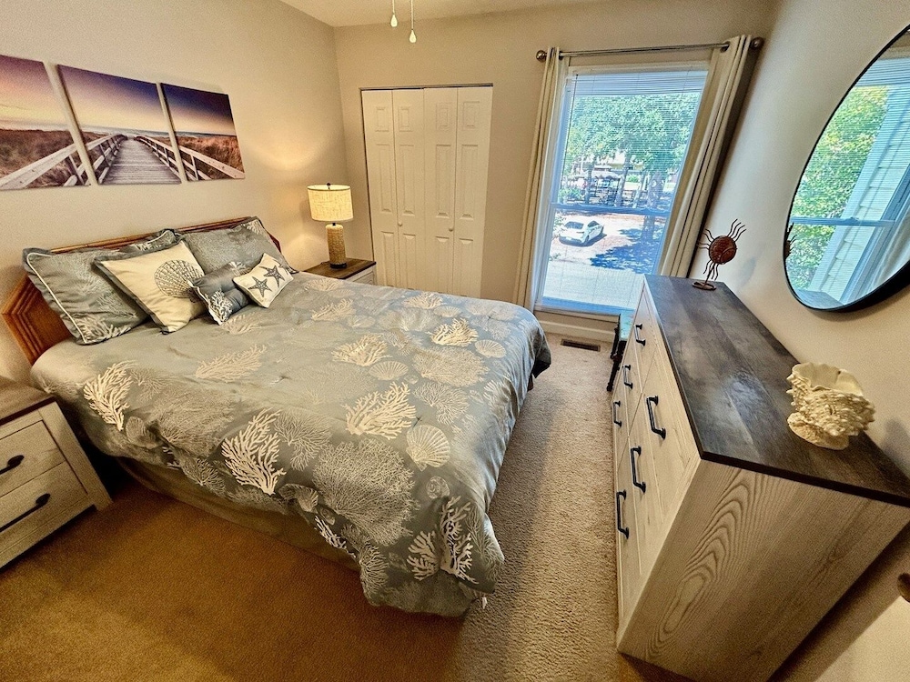 Sealoft 4 2 Bedroom Home by RedAwning view 4