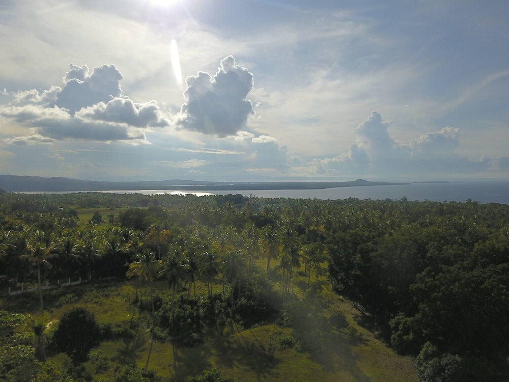 Villa Jolam - Family Haven in an Island Paradise