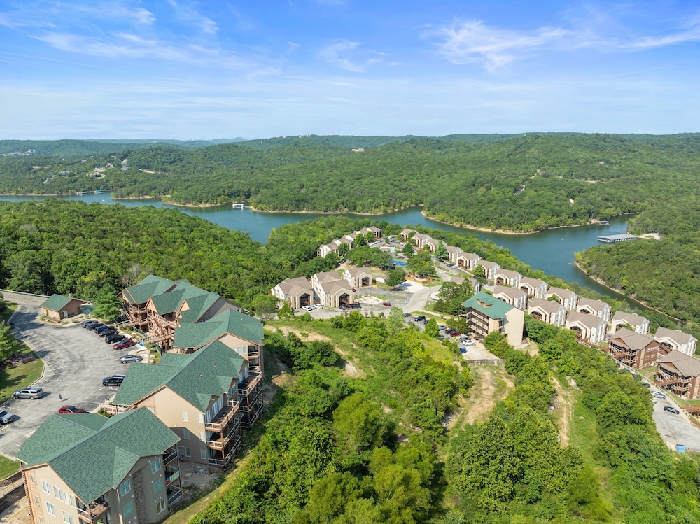 Cr-ff3 -mountain Breeze 2 Bedroom Home view 5