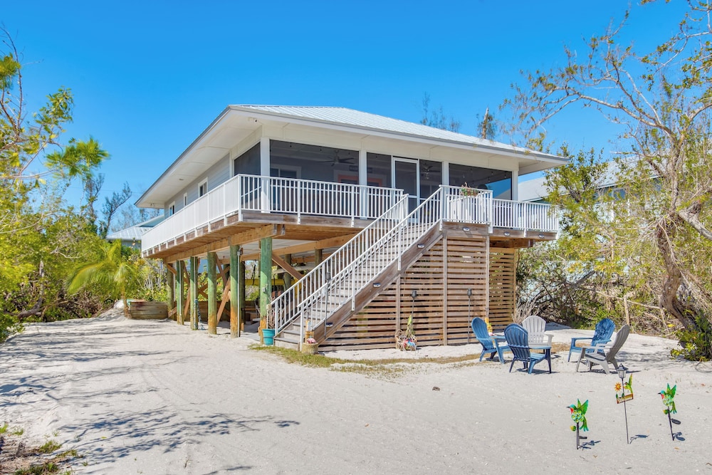 Little Gasparilla Island Escape w/ 2 Decks!