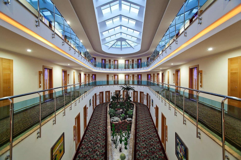 Saphir Hotel & Villas