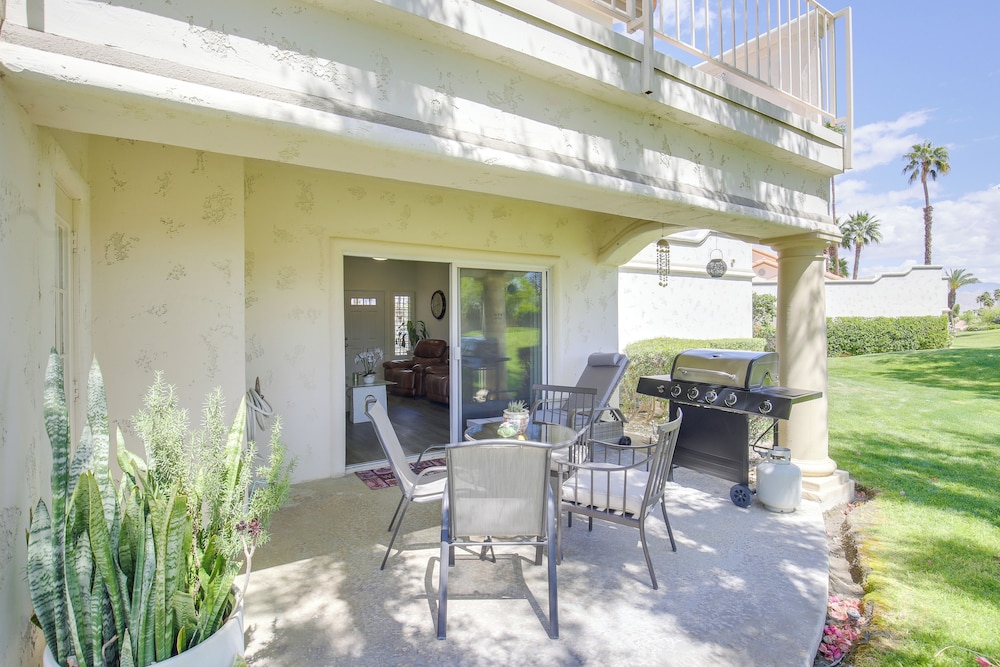 Steps to Community Pool & Spa: Palm Desert Condo!