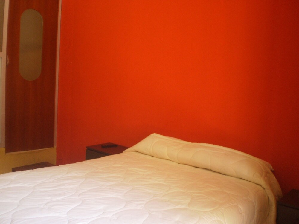 Mango Hostel Bed & Breakfast