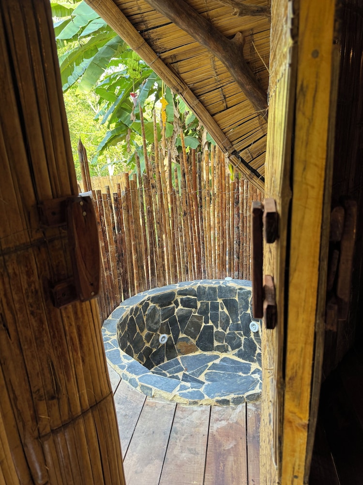 Akasha suites