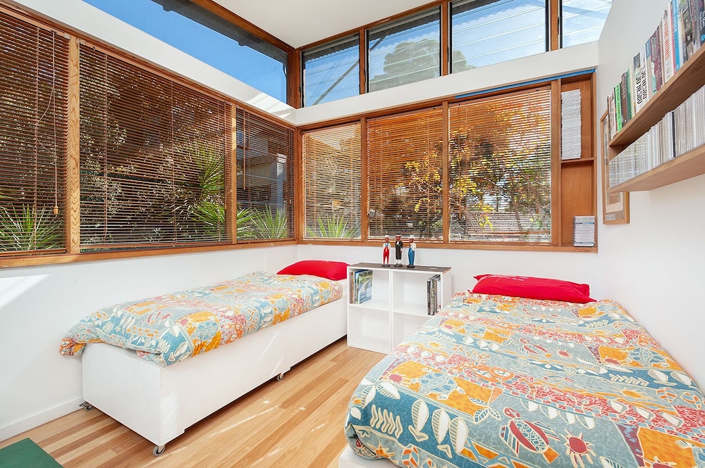 Stunning Architecture Balmoral Views - Image 4