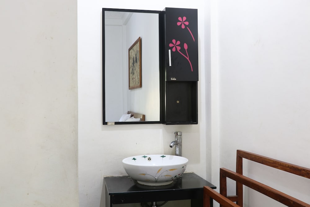 Adhya Guest House