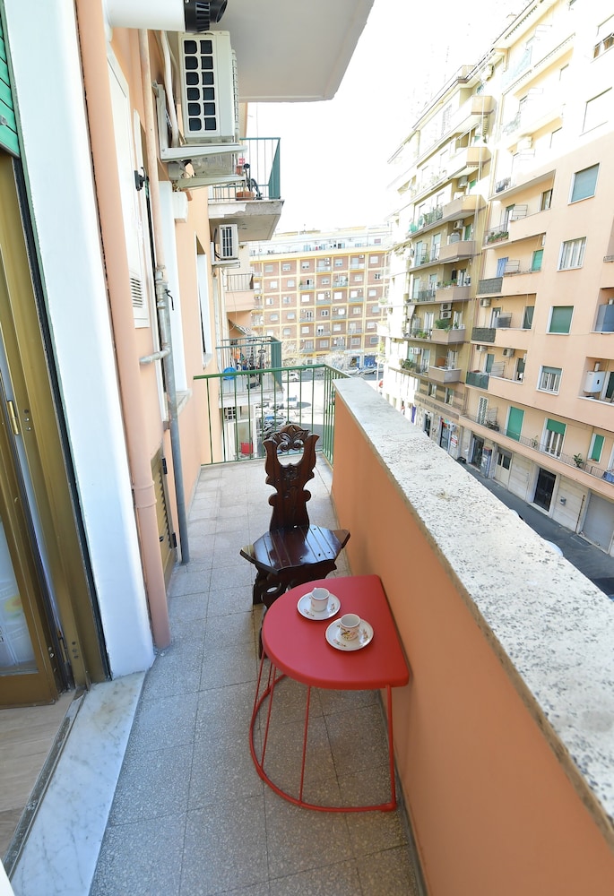 IzzHome La Signorina