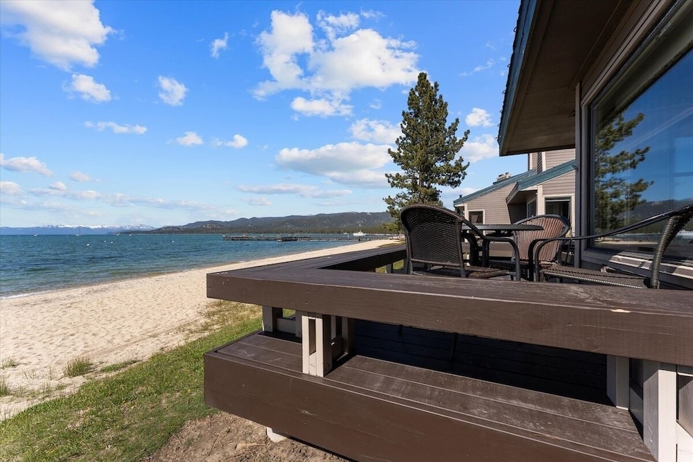 Lake Tahoe Vacations - Swimsuit Required 4 Bedroom Home by RedAwning - Property Image 24