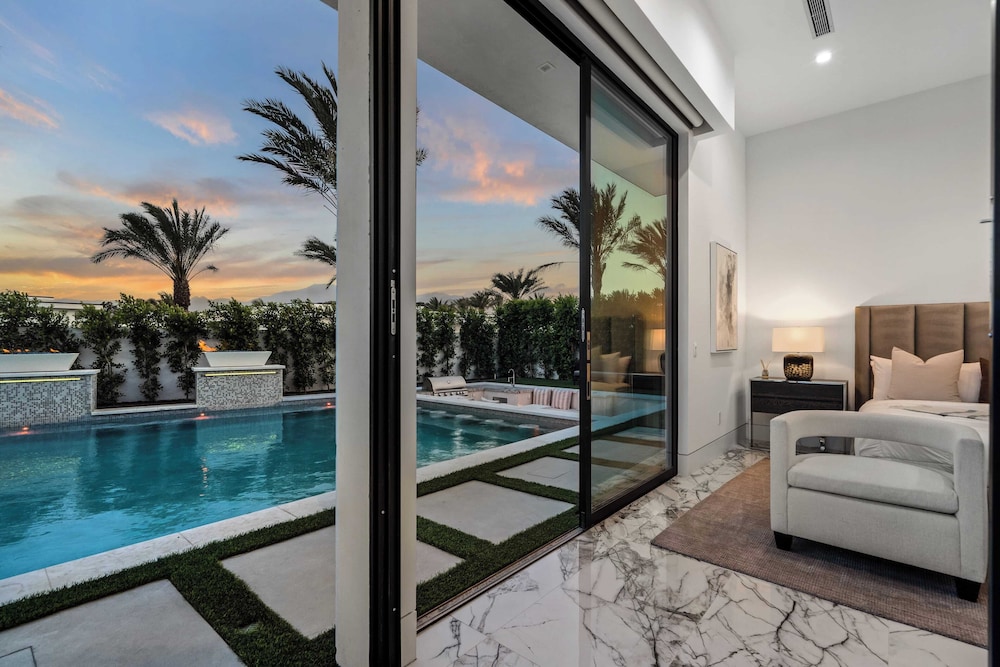Sleeps 54 3 Luxury Villas w/ Pool + Spa, Pickleball Bravo by Avantstay