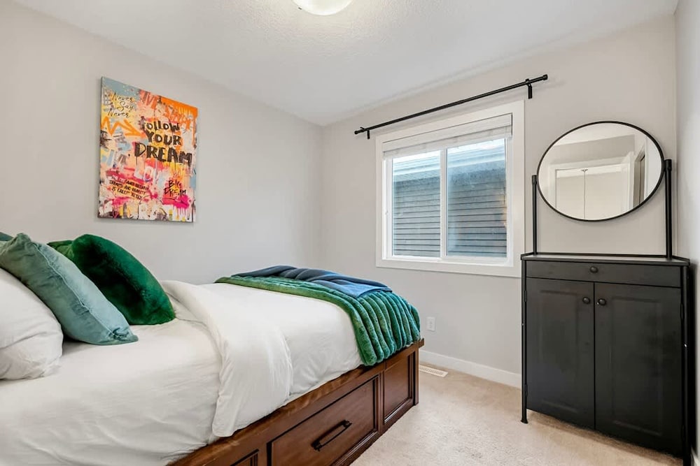 The Mask - 5BD - Movie Room - Kidfriendly