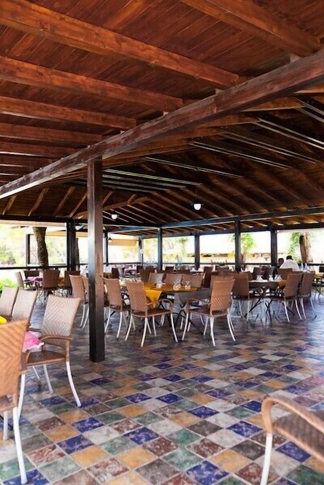 Tindari Resort & Marina Beach
