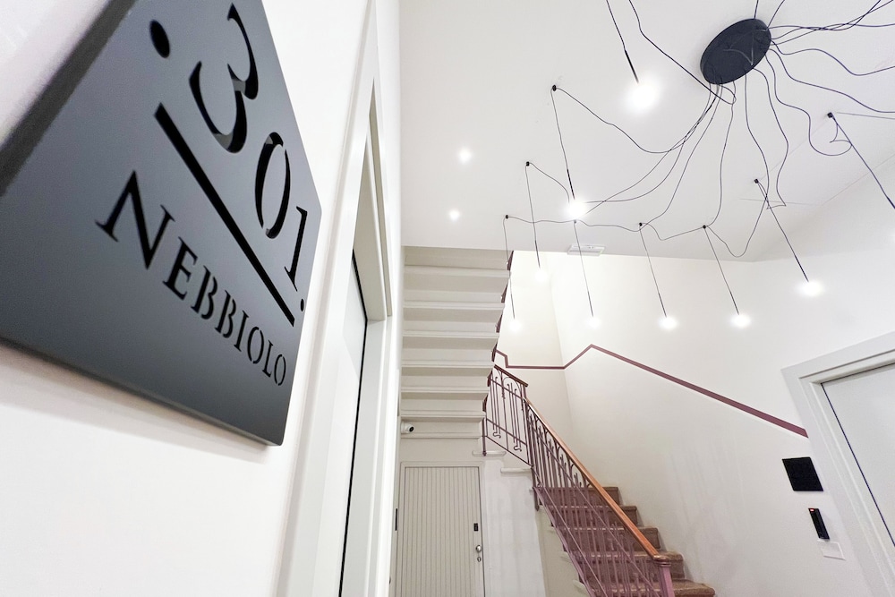 RossoVino Milano Boutique
