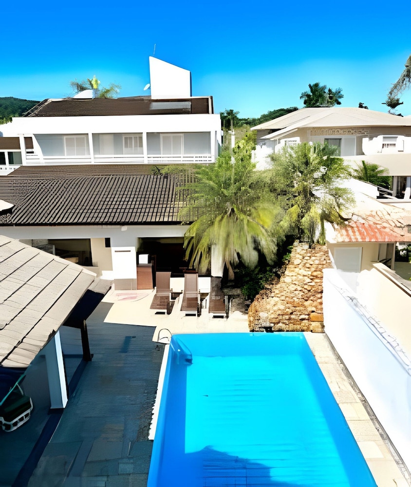 Casa com piscina em Acapulco Guarujá SP3