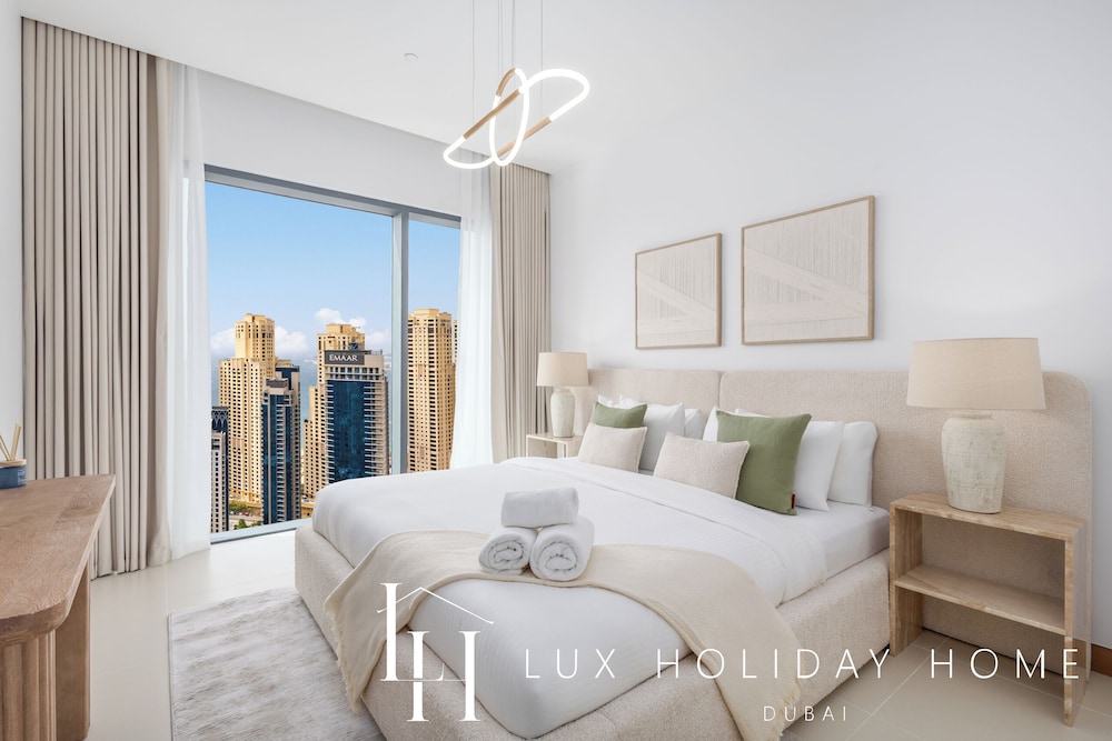 LUX The Vida Marina Residence