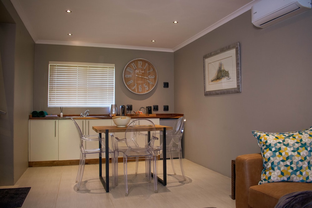 State and Grand by BridgeStreet - Image 5