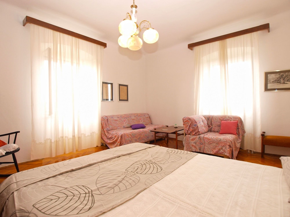 Apartment 1582 view 2