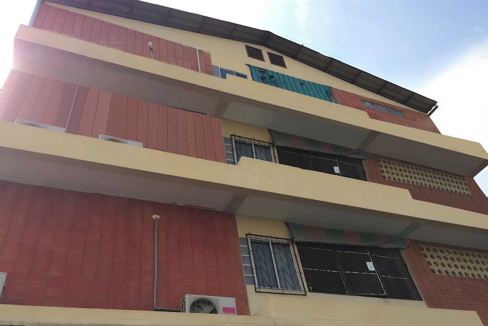 Sukhum Sukhumvit-Onnut Guest House