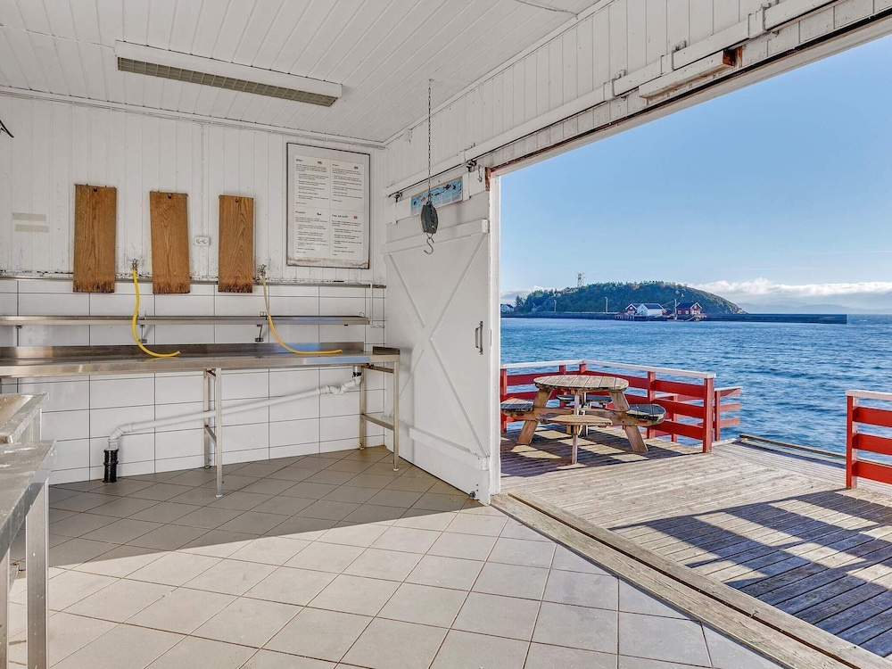 6 Person Holiday Home in Brekstad-by Traum