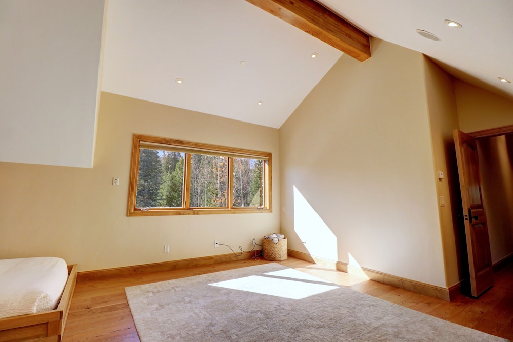 Peakside Escape 178 3 Bedroom Home