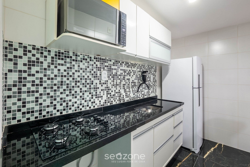 Complete Apt Near Stella Maris Beach Jsm0103