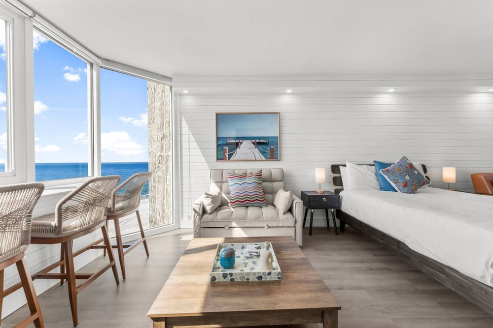 Renovated Beach Front Ocean View Condo TOG 723