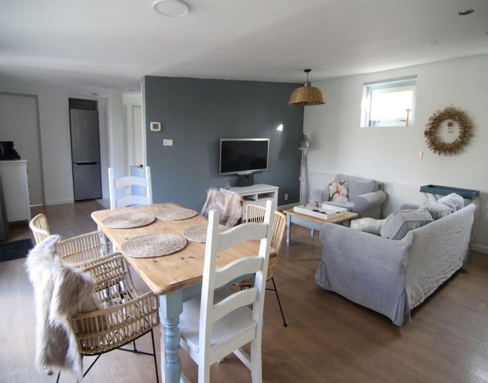 Furnished Bungalow Near Beach