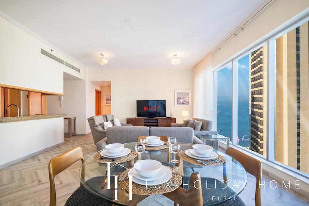 LUX The Shemara Marina View Suite