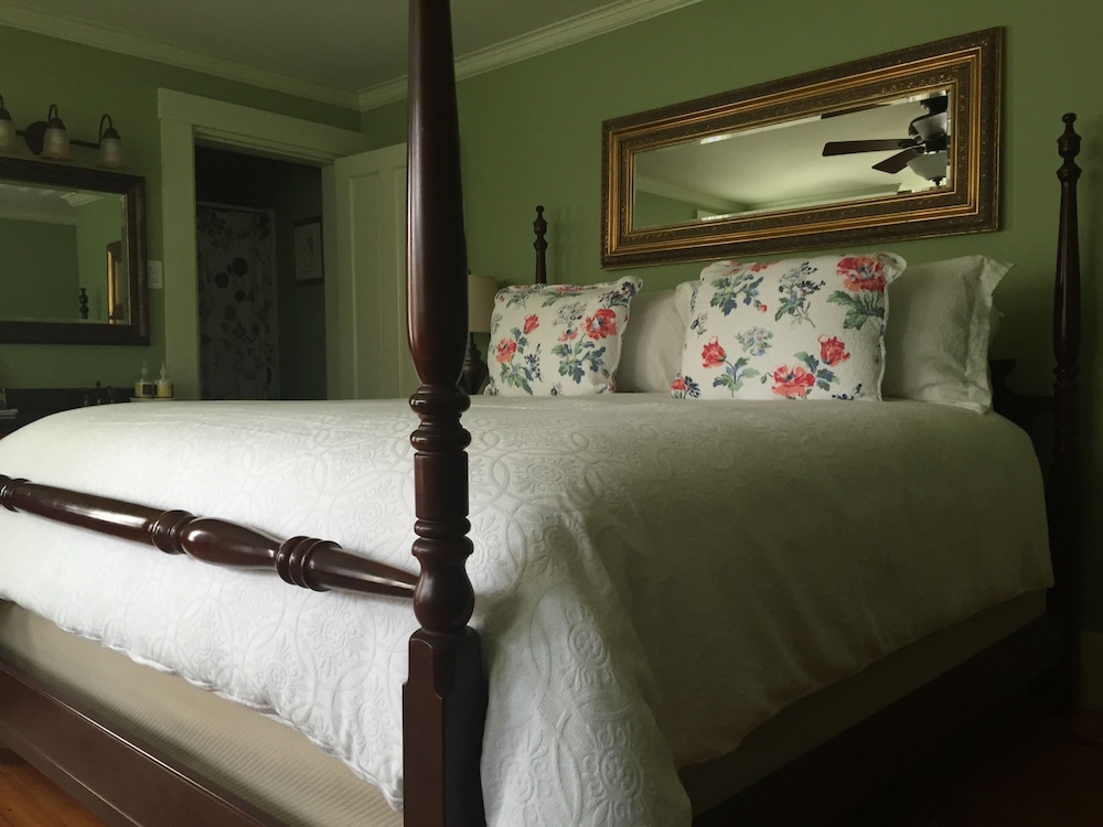 Scotch Hill Inn - Property Image 19
