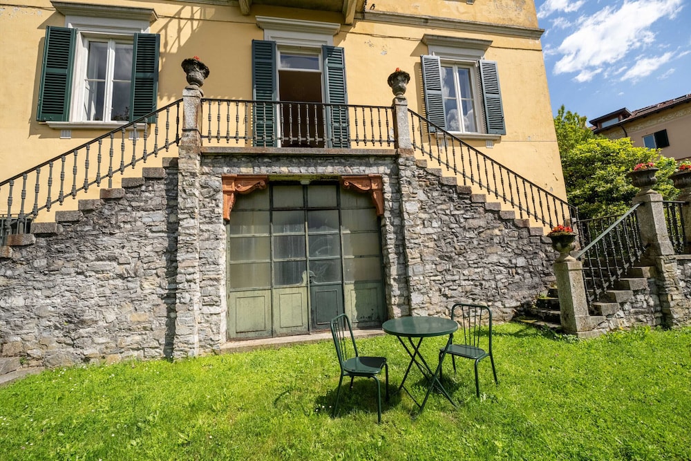 Emilia Gemstone Apartment by Wonderful Italy