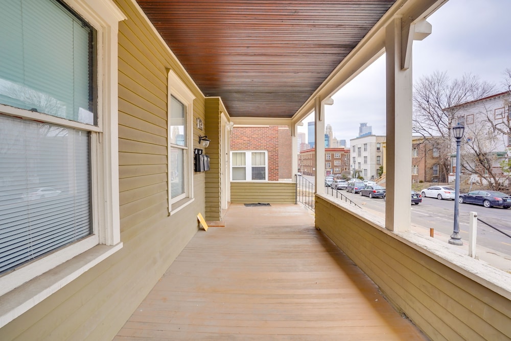 Cozy Minneapolis Apartment, 1 Mi to Downtown!