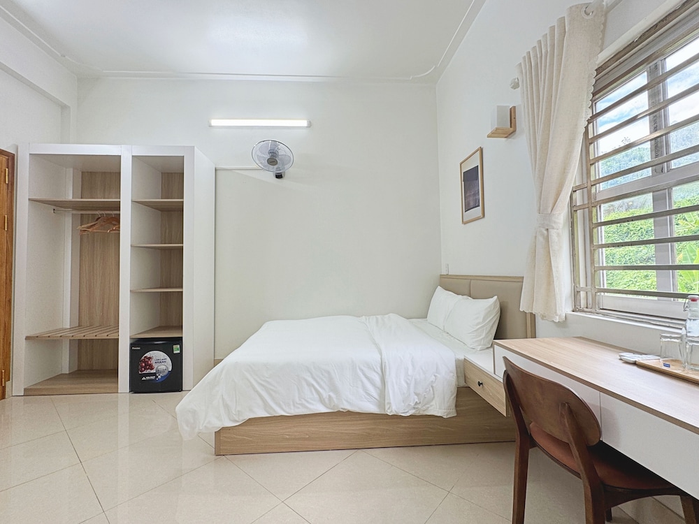 RAW Hostel - Tour & Motorbikes Rental