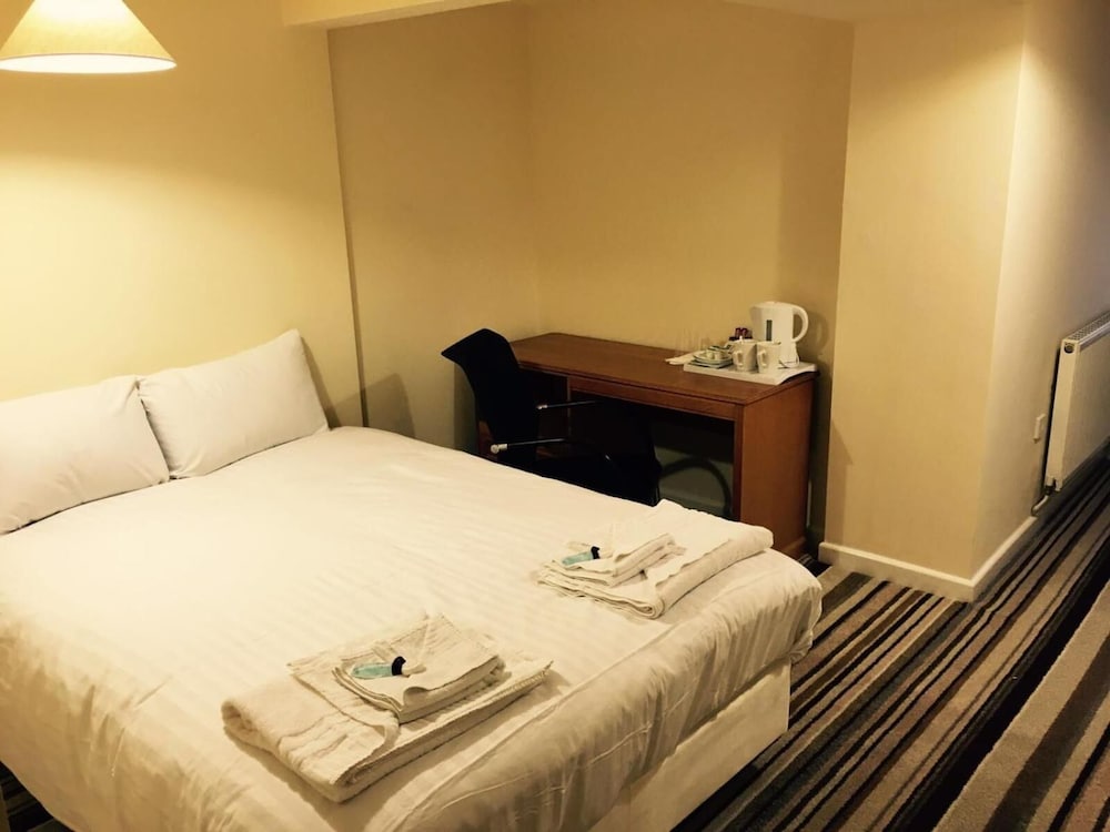 The Tudor House Hotel