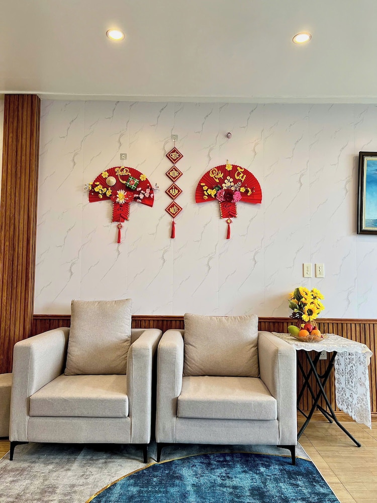 Noibai Sunflower Hotel