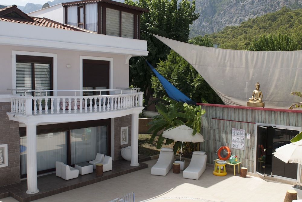 Bamont Villas