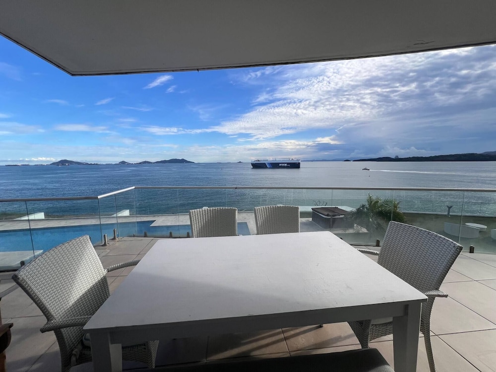 Apartment in the Causeway Amador
