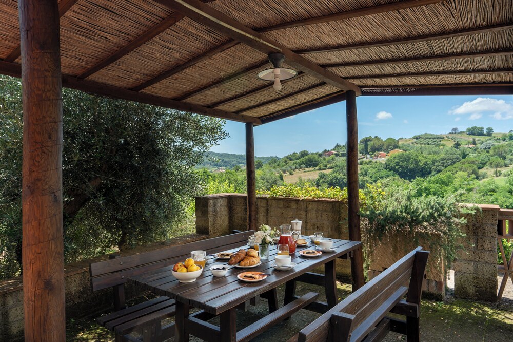Villa Riparbella view 5