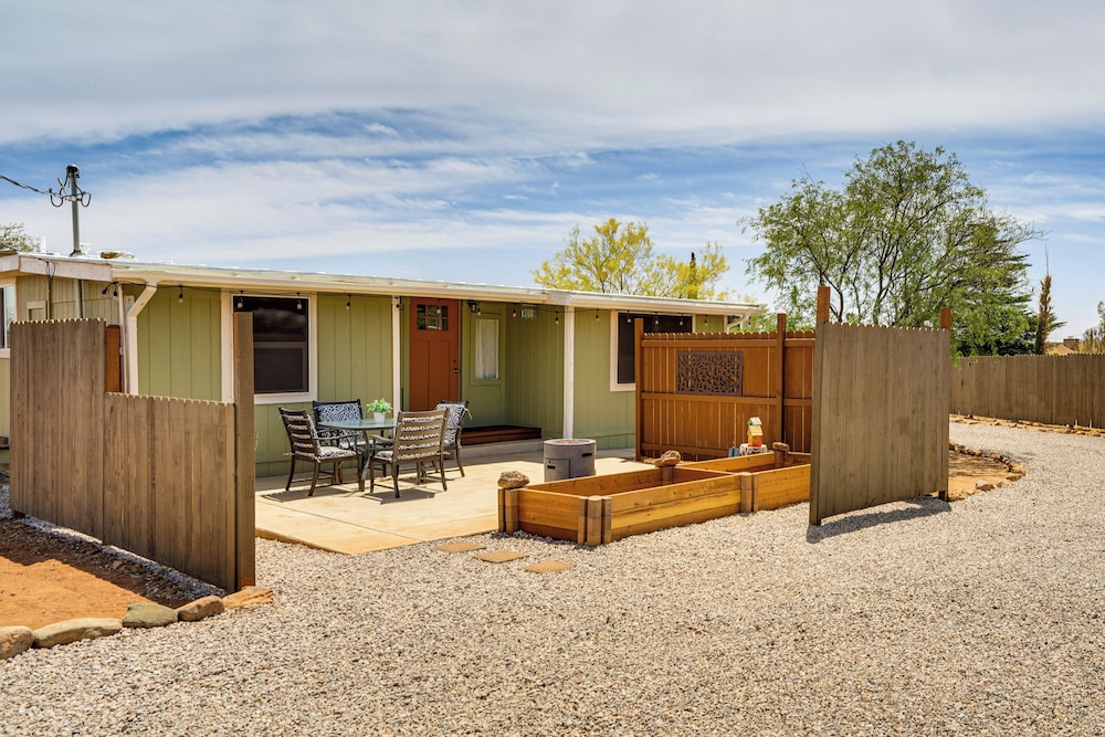 1 Acre, Home Office: Sierra Vista Gem 4 Mi to Dtwn