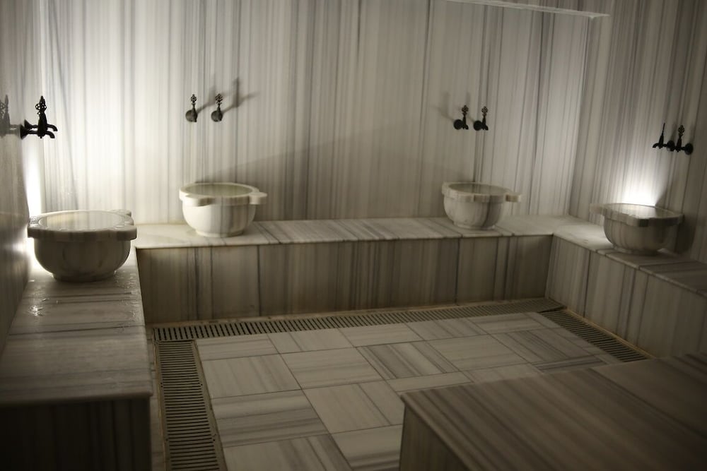 An Grand Otel - Image 33