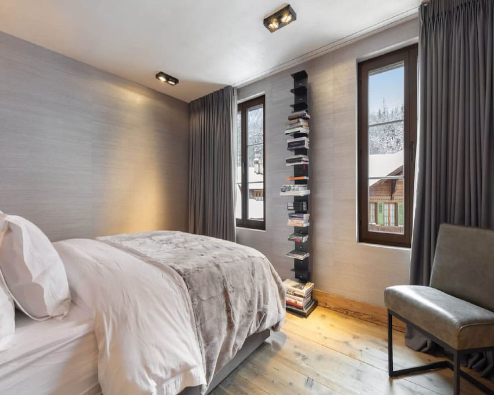 Duplex With Palace Views