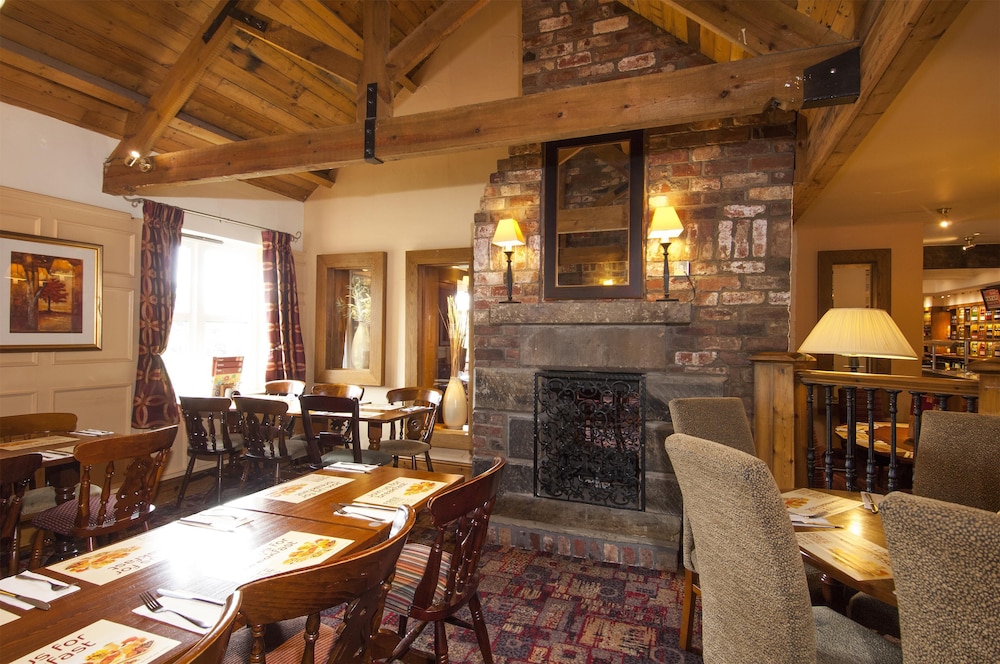 Premier Inn Leeds South - Birstall — photo 16