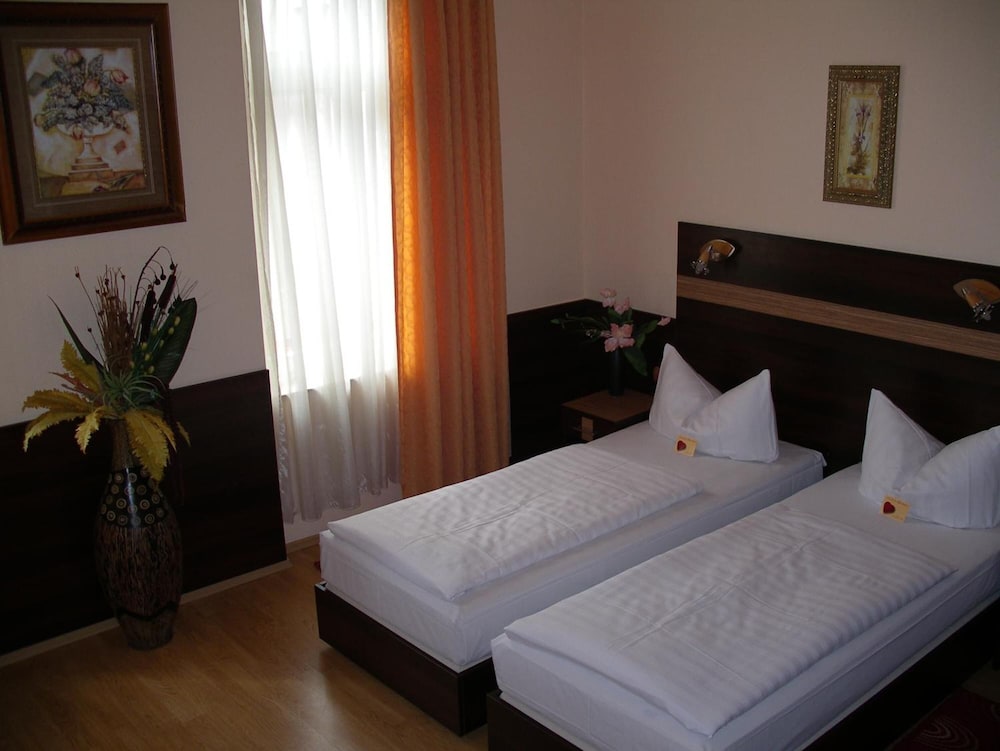 Frankfurt Vacations - Hotel Elbe - Property Image 15