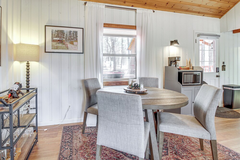 Near Hiking & Golfing: Cabin + Casita in Pinetop!