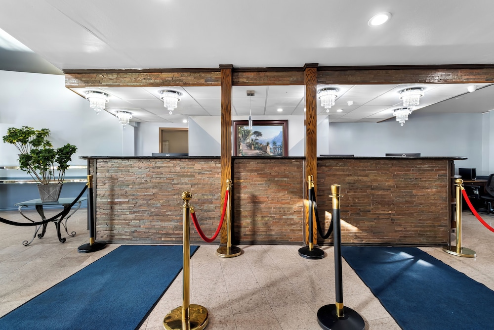 Hiltop Hotel