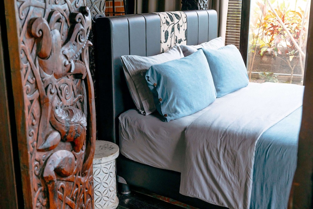 Most Exotic Beachfront Villa Keong
