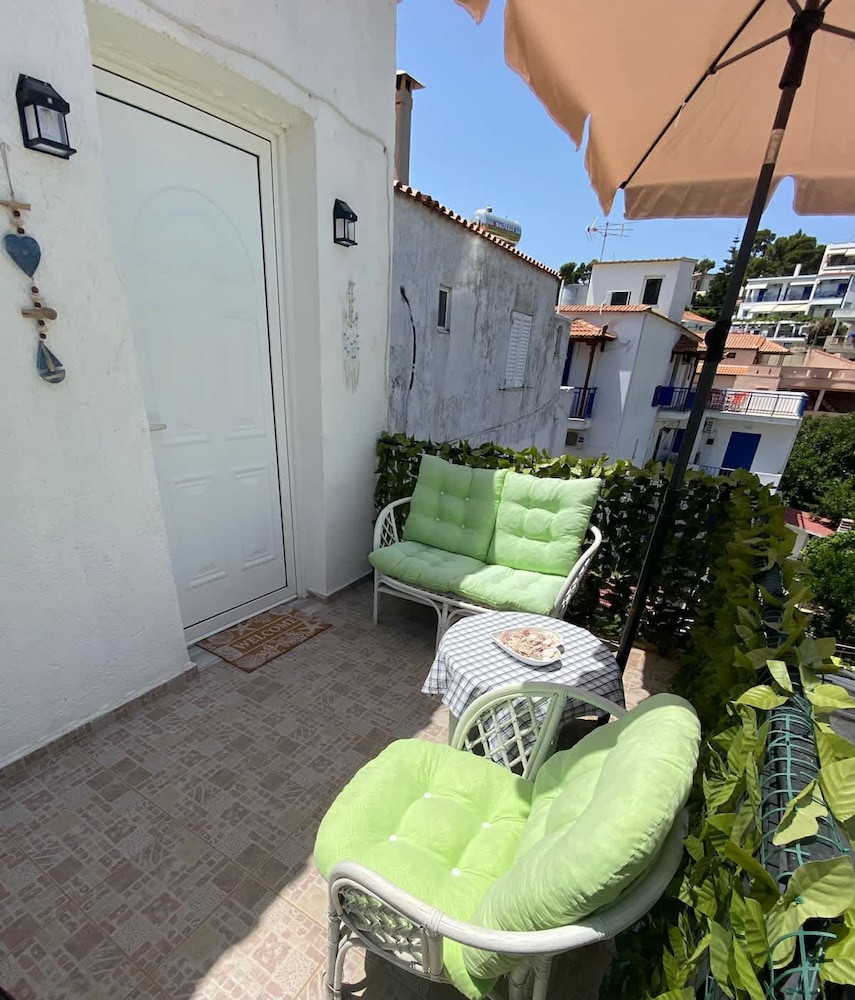 Alonnisos Beachfront Nest - Cozy Summer Getaway