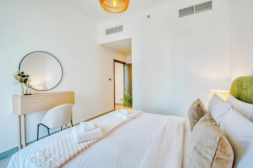 PVH - Serene Central 2BR - Creek Horizon