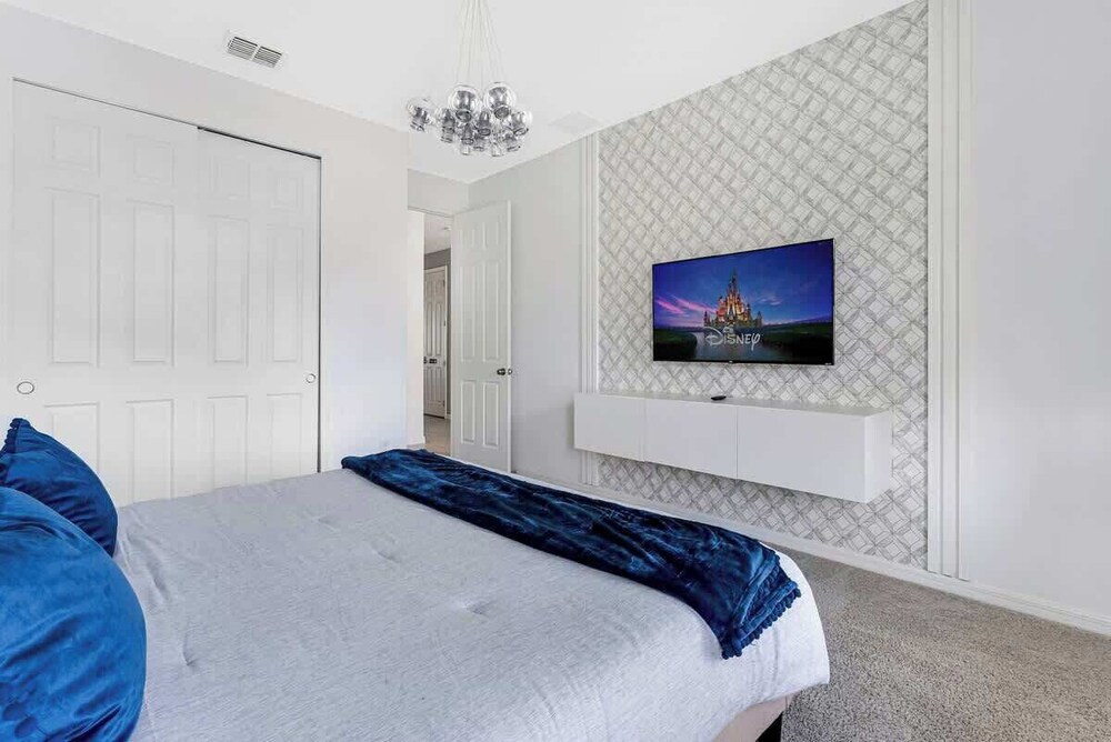 Stunning 7BR Home With Themed Bedrooms