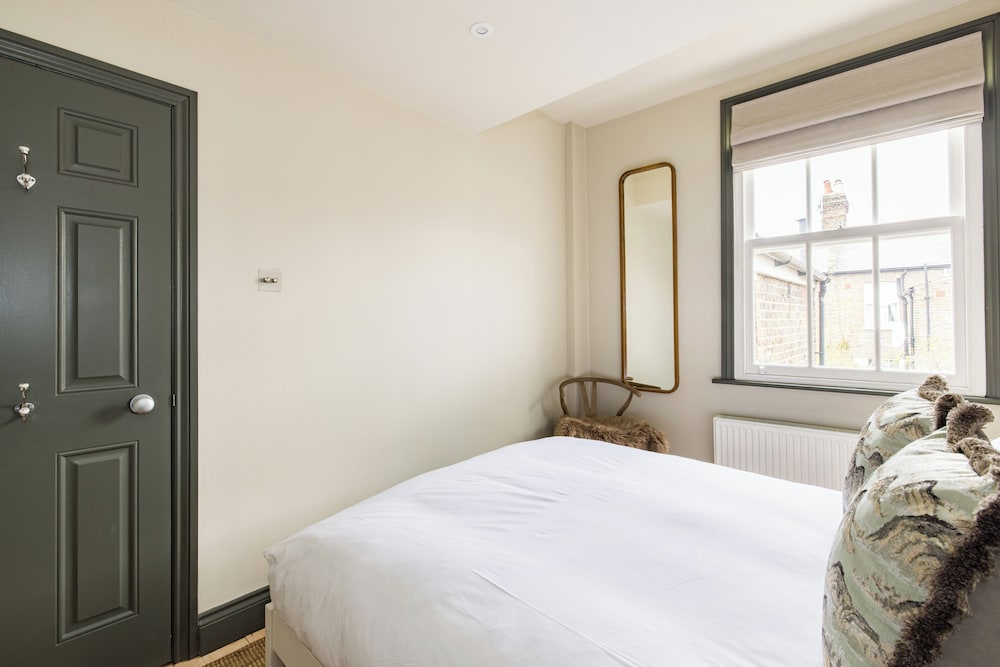 The North Kensington Cottage No 2