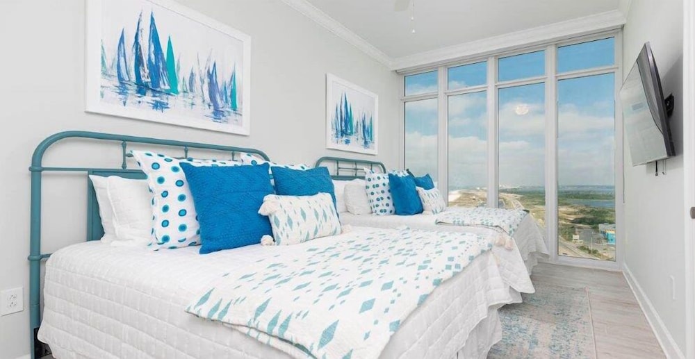 Phoenix Gulf Shores Ii 1005 4 Bedroom Condo
